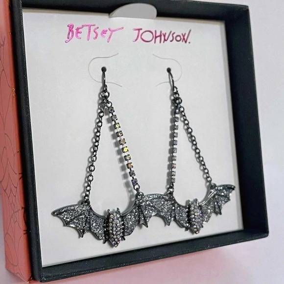 Betsey Johnson Bat Halloween Drop Earrings 🦇​​​​ - Picture 2 of 3